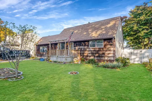 7 Laurie BLVD, Centereach, NY 11720