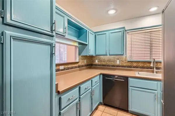 5481 Overland Express Street, Las Vegas, NV 89118