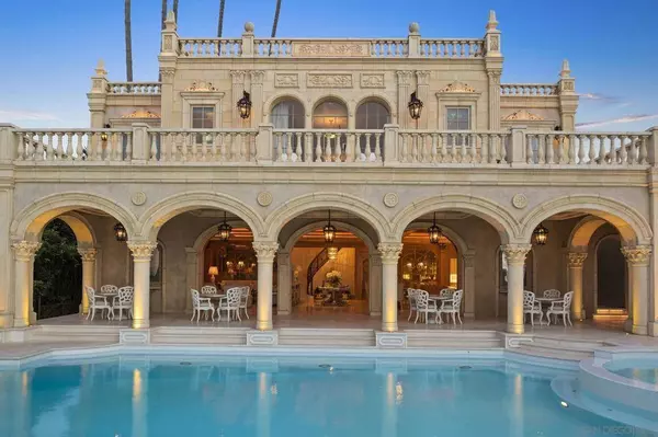 1900 Spindrift Dr, La Jolla, CA 92037