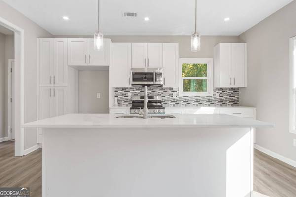 521 Bentley, Mcdonough, GA 30253