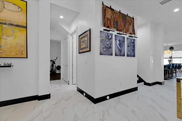 5204 FERN ROW LN, Tampa, FL 33611