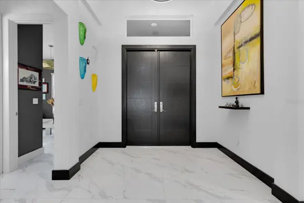 5204 FERN ROW LN, Tampa, FL 33611