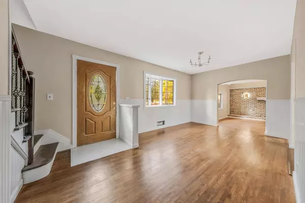 7 Laurie BLVD, Centereach, NY 11720