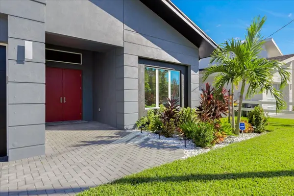 5204 FERN ROW LN, Tampa, FL 33611