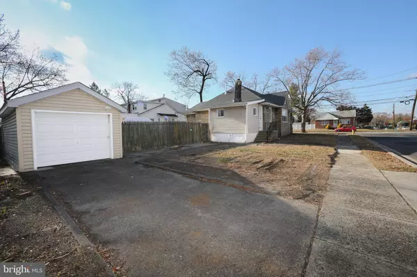 6502 BROWNING RD, Pennsauken, NJ 08109