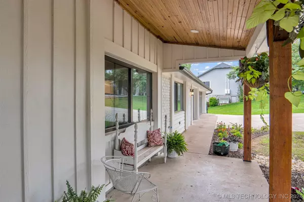 1207 Garner AVE, Tahlequah, OK 74464