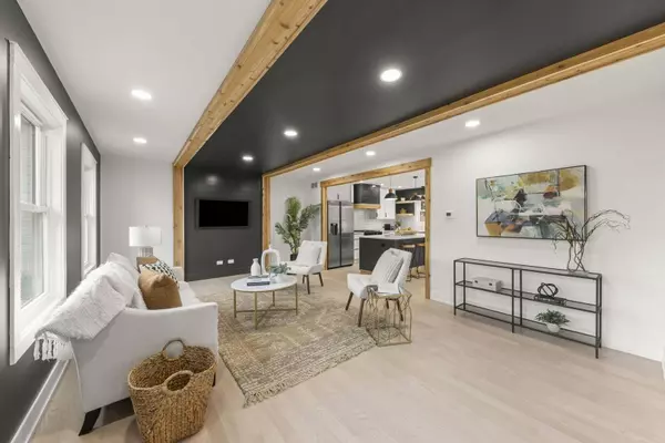 221 Olesen Drive, Naperville, IL 60540