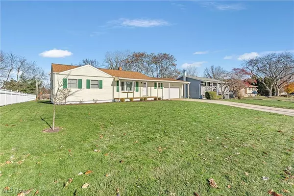 911 Penny ST SE, North Canton, OH 44720