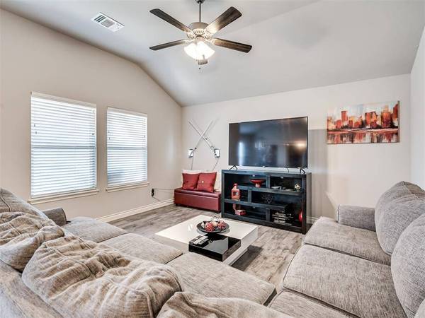 2204 Champoli Drive, Choctaw, OK 73020