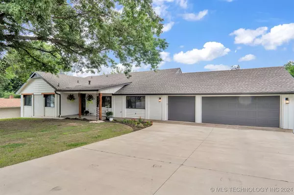 1207 Garner AVE, Tahlequah, OK 74464