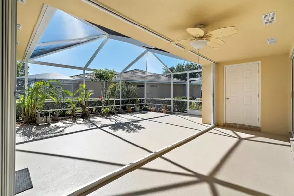 1226 NW Sun Terrace CIR D, Port Saint Lucie, FL 34986