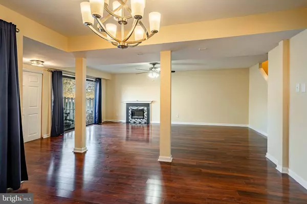 142 SUMMIT HOUSE, West Chester, PA 19382