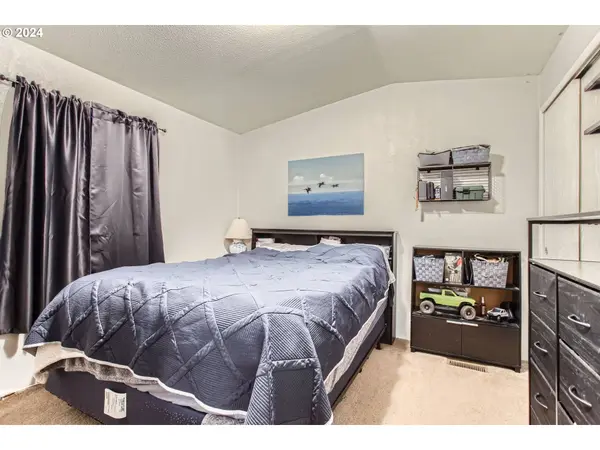 6823 SE MABEL AVE #1, Milwaukie, OR 97267