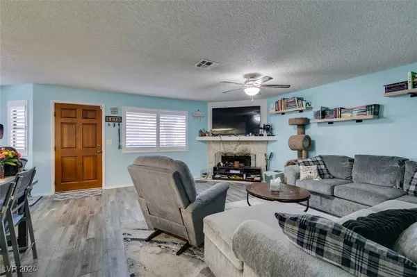 1104 Falconhead Lane #102, Las Vegas, NV 89128