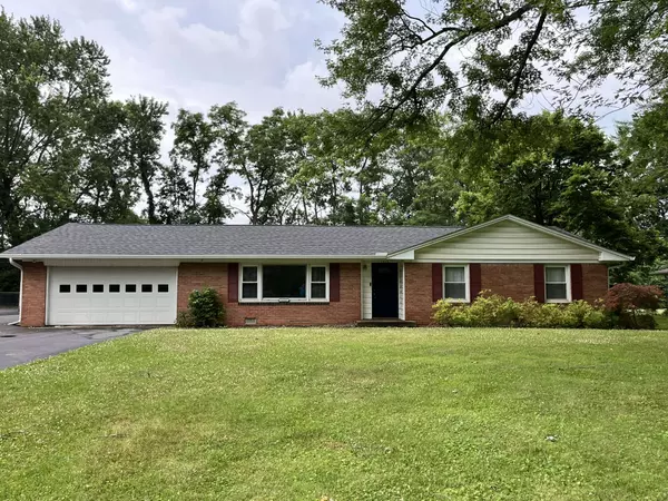 1313 Oakwood Trl, Indianapolis, IN 46260-4070