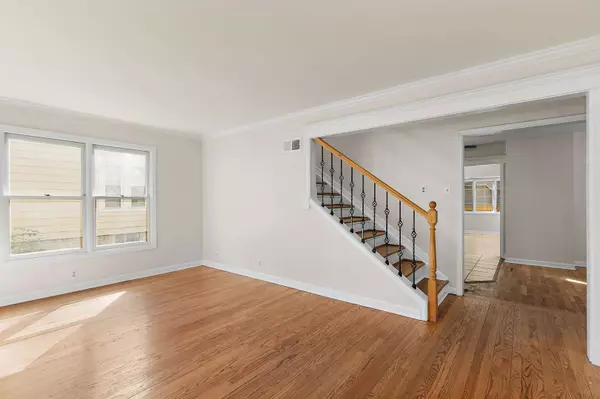 839 N 10th ST, Dekalb, IL 60115