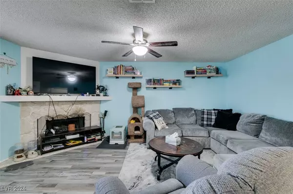 1104 Falconhead Lane #102, Las Vegas, NV 89128