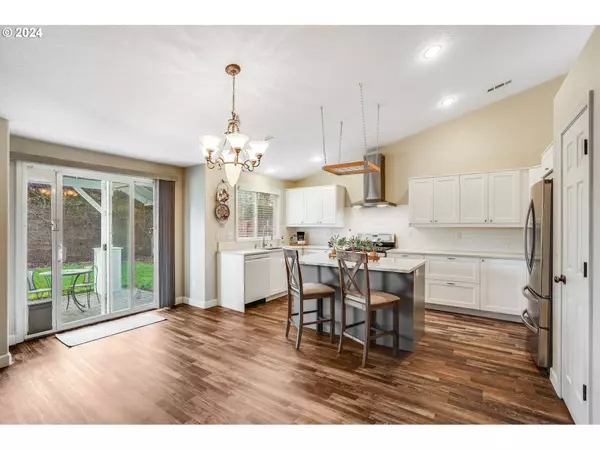 8004 NE 163RD AVE, Vancouver, WA 98682