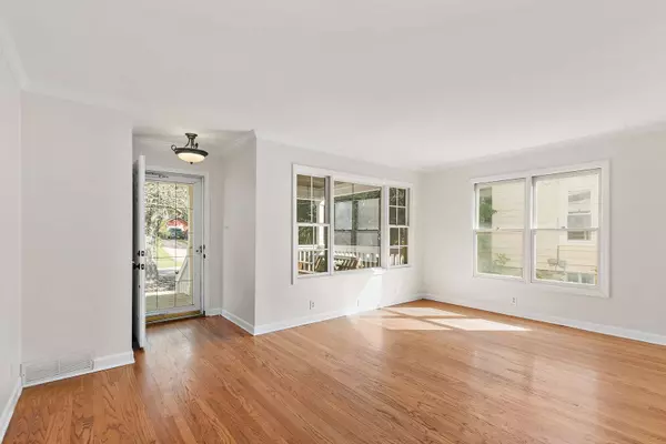 839 N 10th ST, Dekalb, IL 60115