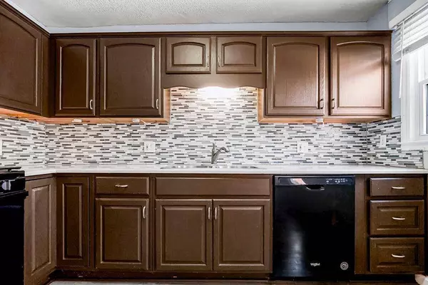 7000 Woodson ST, Overland Park, KS 66204