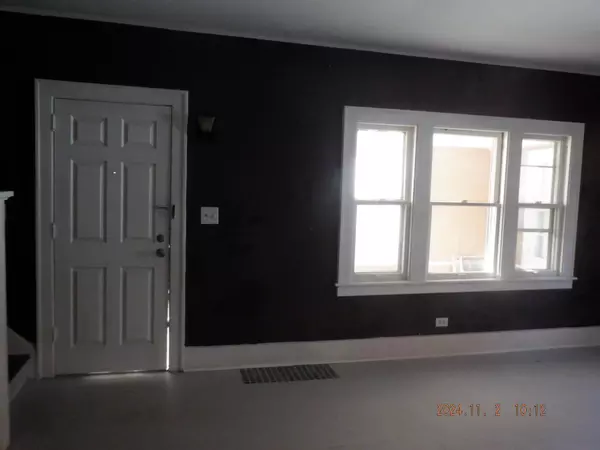 124 W Maple Street, Kalamazoo, MI 49001