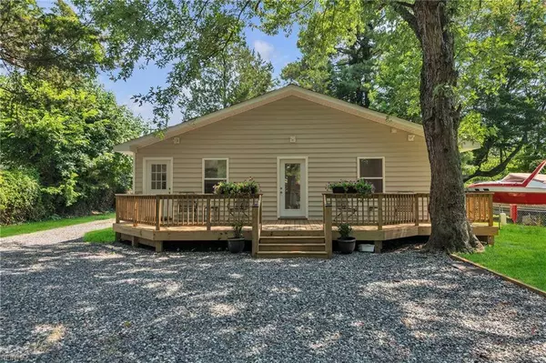 71 Beach RD, Hampton, VA 23664