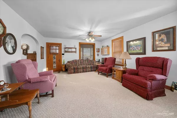 1440 Church RD, Aurora, IL 60505