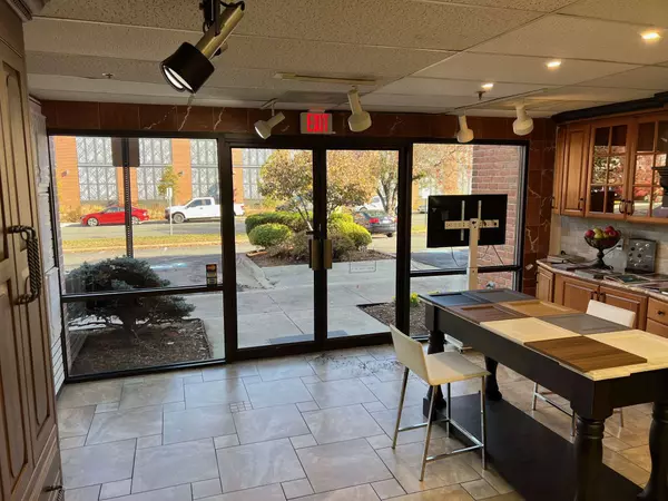 204 Mill St NE #G, Vienna, VA 22180-4500