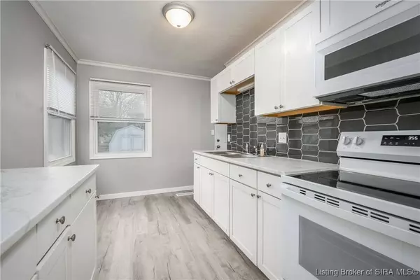 1515 Ellwanger AVE, Jeffersonville, IN 47130