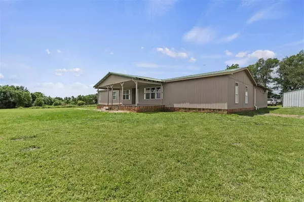 7605 E Donkey Ln, Marlow, OK 73055