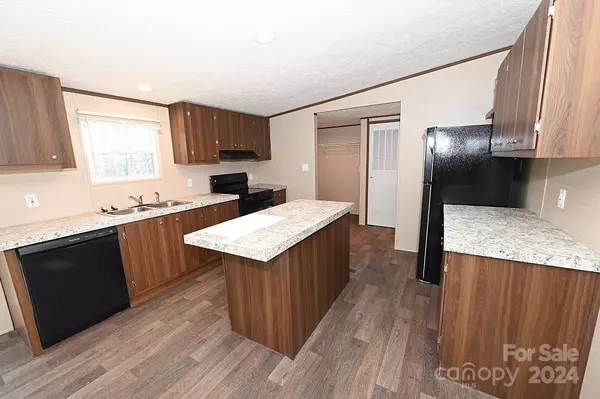 3789 Sagebrush DR, Lenoir, NC 28645