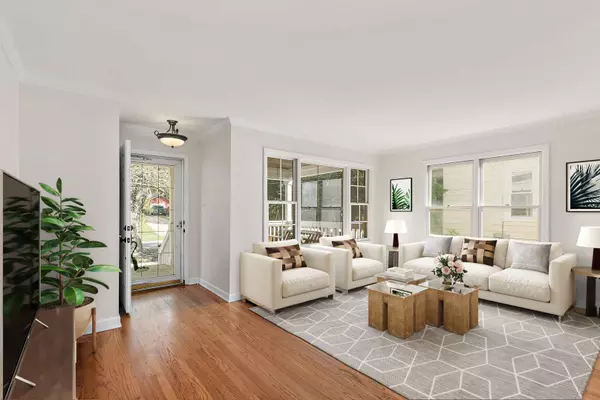 839 N 10th ST, Dekalb, IL 60115