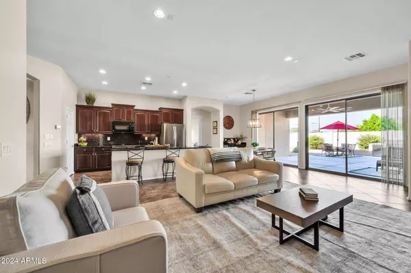 4514 W Paseo Way, Laveen, AZ 85339