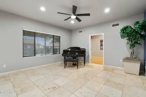 6241 W Sky Flower Drive, Tucson, AZ 85757