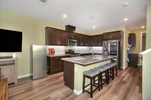 2933 Nantes WALK, Sacramento, CA 95834