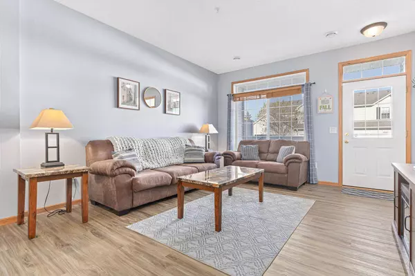 4887 Bivens CT #9706, Inver Grove Heights, MN 55076