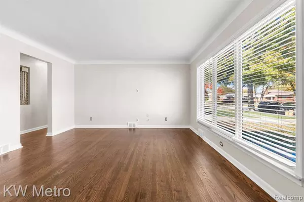 20600 CHALON Street, St. Clair Shores, MI 48080