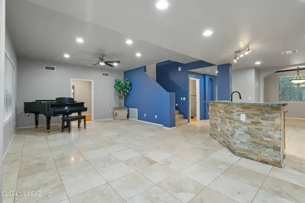 6241 W Sky Flower Drive, Tucson, AZ 85757