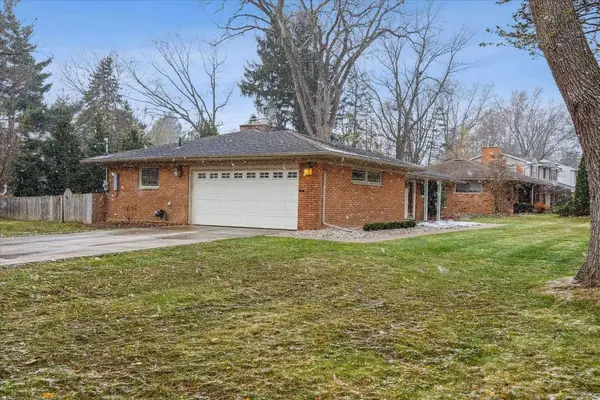 2288 Somerset Road, Bloomfield Hills, MI 48302