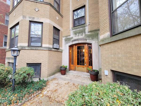 1613 W Farwell AVE #302, Chicago, IL 60626