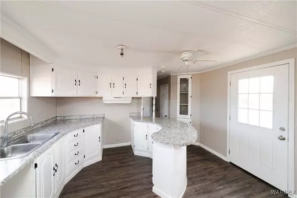 3467 N Lochiel RD, Golden Valley, AZ 86413