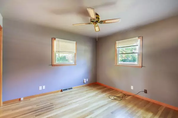 202 Simpson ST, Geneva, IL 60134