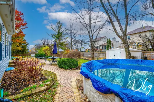 2575 Bluebell CT, Round Lake Beach, IL 60073