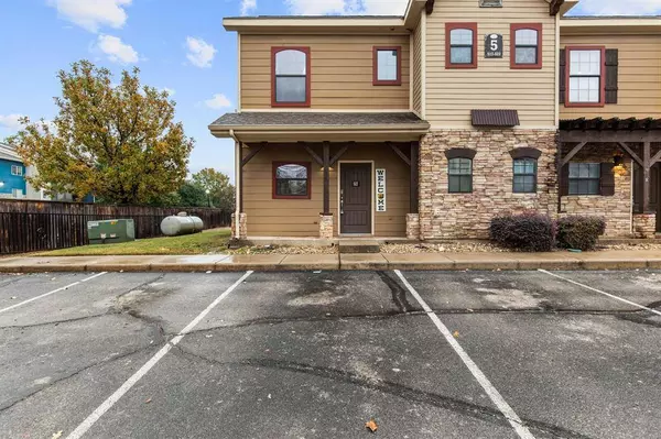 2410 S 2nd Street #517, Waco, TX 76706