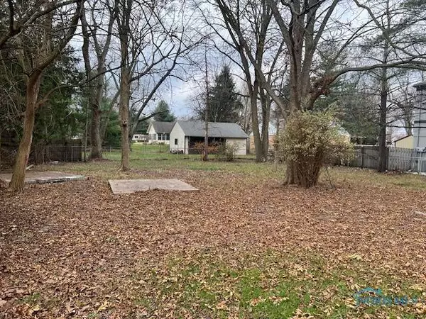 7475 Airport HWY, Holland, OH 43528