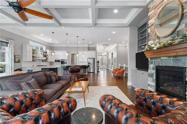 8188 Canyon RDG, Chagrin Falls, OH 44023