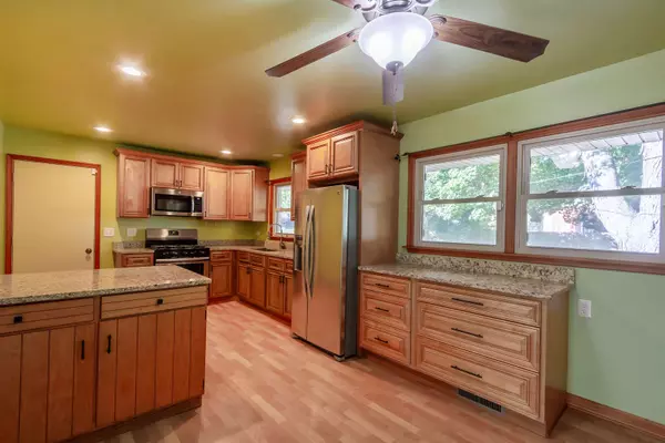 202 Simpson ST, Geneva, IL 60134