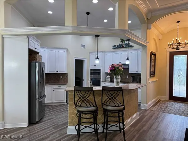 5715 Flamingo DR, Cape Coral, FL 33904