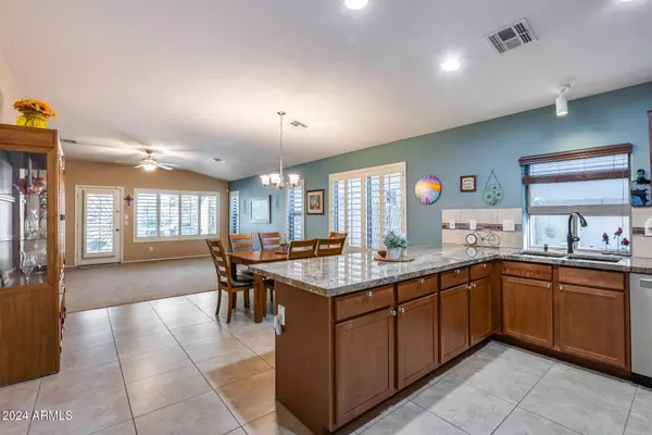 9850 W DEANNA Drive, Peoria, AZ 85382