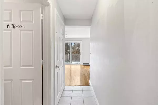 89 Hartford Avenue East #2C, Uxbridge, MA 01569